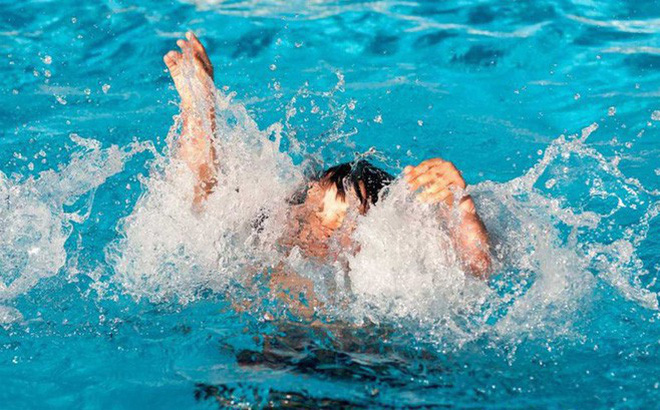 Tai nạn đuối nước cũng một phần là do trẻ không biết bơi, chưa được dạy kỹ năng phòng chống đuối nước